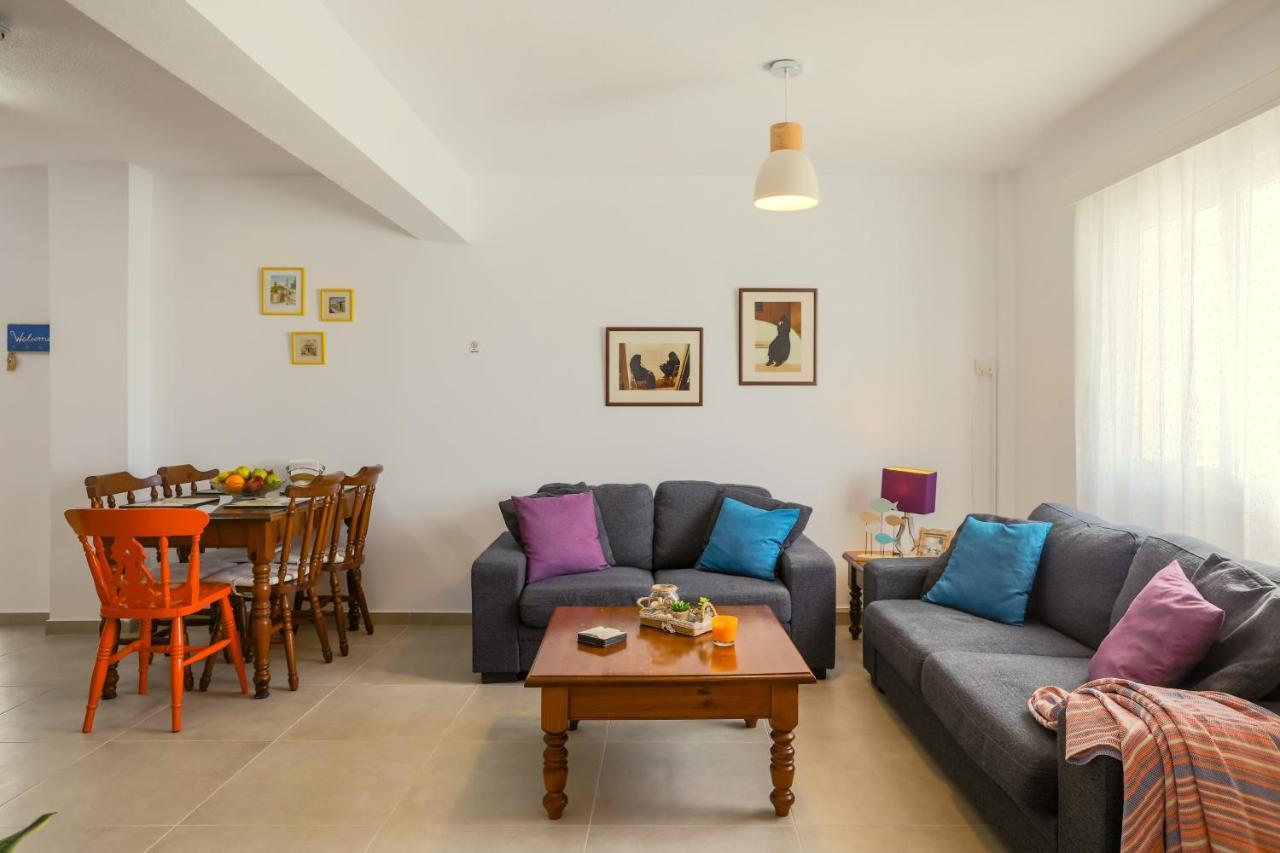 Jimmy'S Flat Apartamento Paralimni Exterior foto